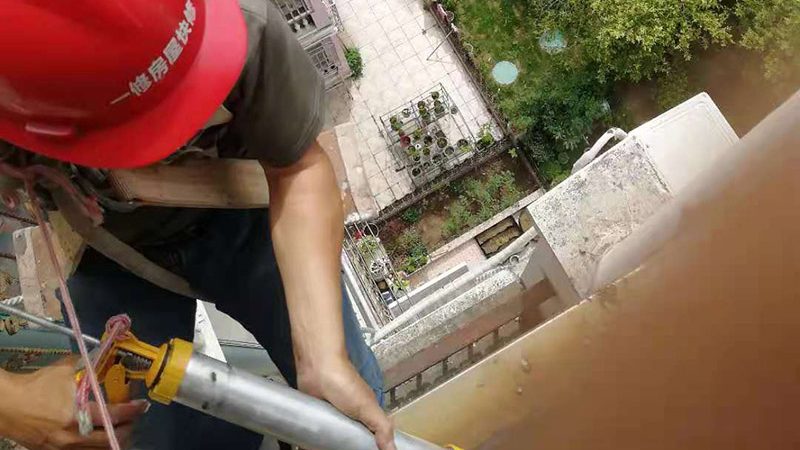 钢结构厂房岩棉板屋顶，规格选择关键点**